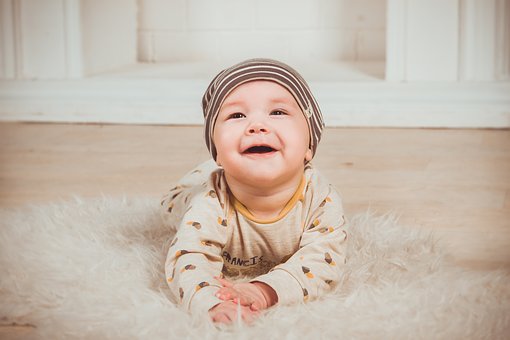 bébé, garde d'enfants à domicile